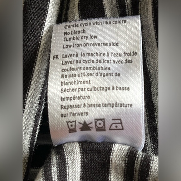 Women’s Heart & Hips Affordable Luxury Striped Collard Button Shirt Cropped Top - Picture 9 of 11